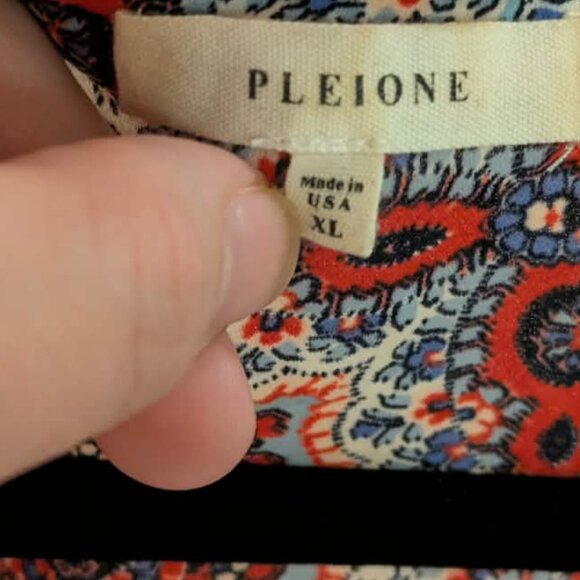 pleione red/blue/white top size XL - Picture 3 of 3